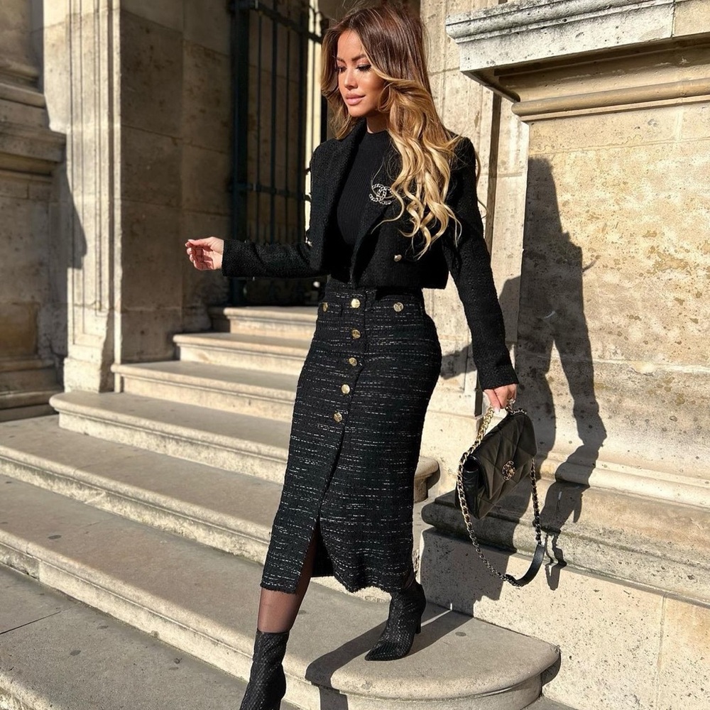 Zara tweed buttoned pencil skirt bloggers fav